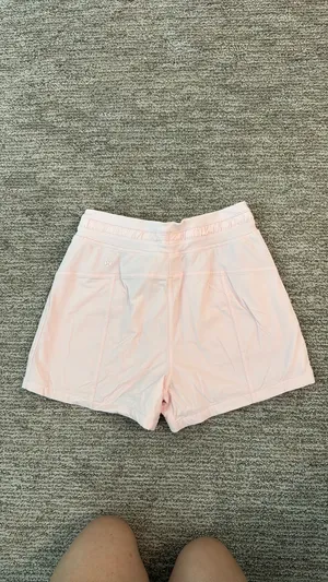 Lululemon Shorts thumbnail 3
