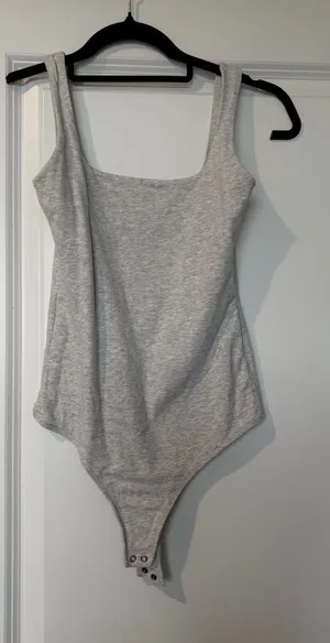 Abercrombie & Fitch Light Heather Gray Scoop Neck Tank thumbnail 1