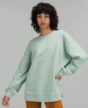 Lululemon Perfectly Oversized Crew Color in SVBL size in 8 NWT thumbnail 1