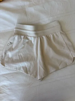 Old Navy Women’s Relaxed Dynamic Fleece Short thumbnail 2