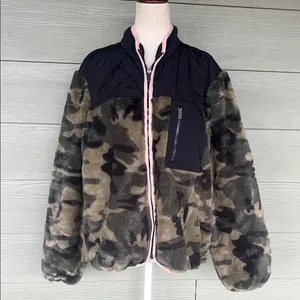 Rails “Wesley” Camo Print Jacket thumbnail 2