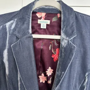 Sundance Women's Beau Blue Velvet Silk Lined Floral Blazer Jacket ,Size 4P, EUC thumbnail 6