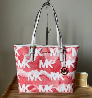 Michael Kors Purse thumbnail 1