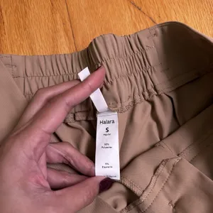 Halara Flex High Waisted Zipper Pocket Shirred Straight Work Pants Beige S NWT thumbnail 4