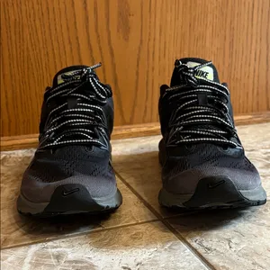 Nike H20 Repel Zoom Winflo 3 Ombre Black and Gray Athletic Sneakers - Size 9.5 thumbnail 6