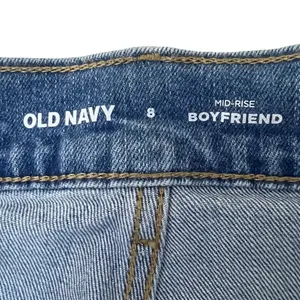 NWT Old‎ Navy Mid-Rise Boyfriend Distressed Jeans Blue Casual Raw Hem Size 8 thumbnail 6