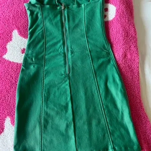Edikted Green Strapless Dress thumbnail 1
