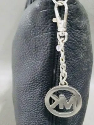 Michael Kors Bedford Pebbled Leather Black Bag thumbnail 3