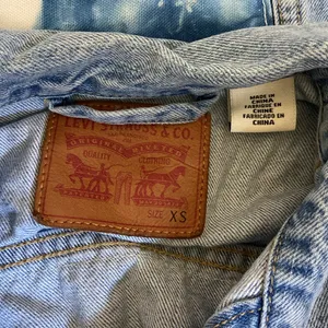 Levis denim jacket thumbnail 3