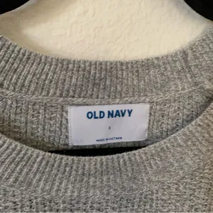Old Navy Light Grey Knit Sweater Size Small Hole thumbnail 2