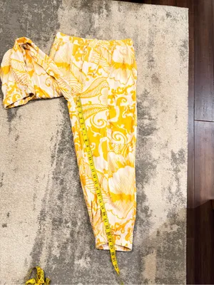 Haute Hippie Yellow & White Printed Relaxed Capris thumbnail 7