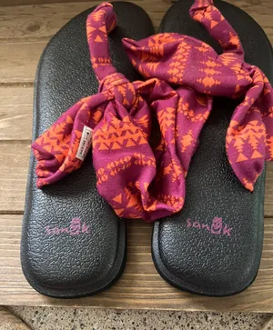 Size 7 Sandal Thong Red Fabric Women thumbnail 2