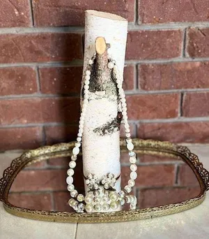 Vintage Beaded Costume Jewlery Clip On Earrings & Necklace Set thumbnail 1