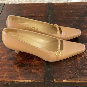 Salvatore Ferragamo Tan Mary Jane Kitten Heels Size 7.5 thumbnail 3