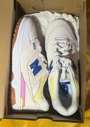 New Balance women’s 550 thumbnail 1