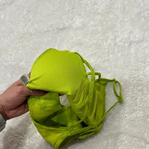 Nike Womens Green Athleisure Luxe Strappy Sports Bra Padded Sz XS Workout Cheer thumbnail 4