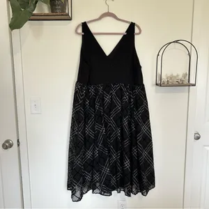 Torrid Black Ponte & Mesh Plaid Midi Dress‎ Plus Size 24 thumbnail 2