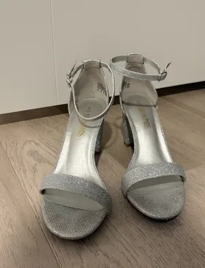 Dream Paris Sparkly Silver Heels thumbnail 3