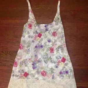 VICTORIA'S SECRET Vintage Gold Label mini slip dress floral lace nightgown EUC thumbnail 7