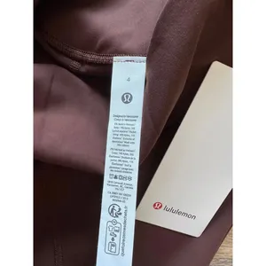 Lululemon Wunder Under SmoothCover High Rise 25” Lava Cake Size 4 NWT thumbnail 6
