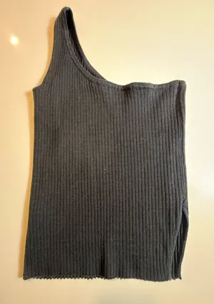 Nikka K Women’s Black Ribbed One Shoulder Asymmetrical‎ Tank Top XS thumbnail 1