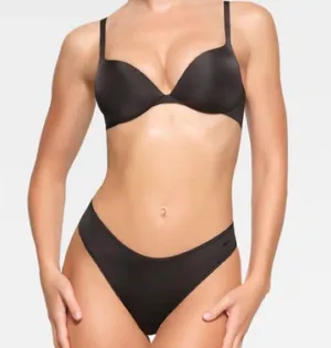 SKIMS Ultimate Push Up Bra 36D thumbnail 5
