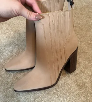 Booties Western Style Size 9 thumbnail 1
