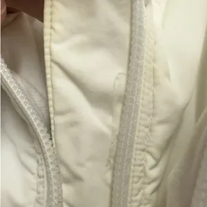 Lululemon Extra Mile Puffer Size 8 White Hooded Quilted Insulated Full Zip‎ thumbnail 10