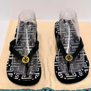 Tory Burch Rubber Printed Flip Flops Women's Size 9.5 Gold Logo Medallion thumbnail 6