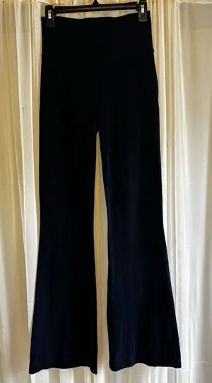 Lululemon Groove Super-High-Rise Flared Pant Nulu‎ Black Size 6 thumbnail 1
