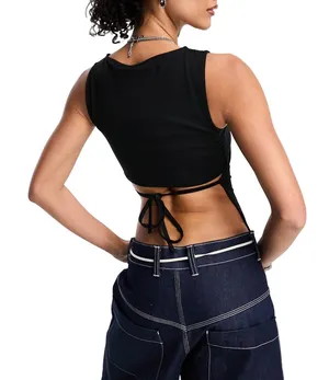Black Sleeveless Tie Back Crop Top Size M thumbnail 1