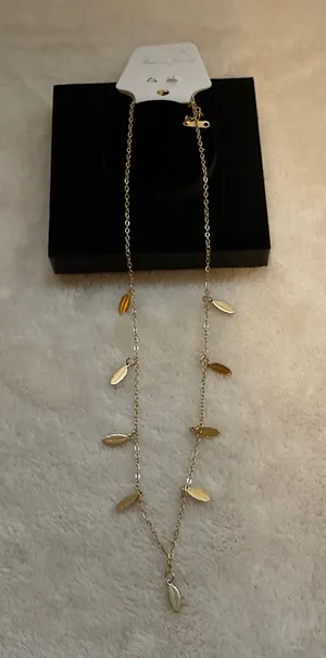 Gold Leaf Charm Long Necklace - Women's Jewelry thumbnail 1