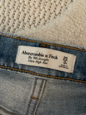 The 90s Abercrombie Straight Ultra High-Rise thumbnail 3