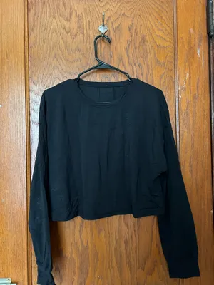 Lululemon Cropped Long Sleeve thumbnail 2