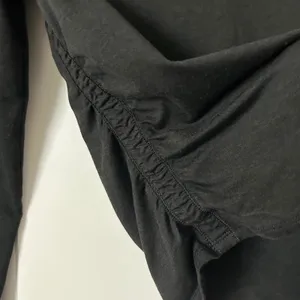 Vuori Long Sleeve Halo Ruched Performance Tee Black Heather Size Medium VW1173 thumbnail 4