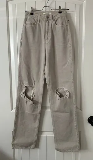 PacSun 90's Boyfriend Beige Distressed Jeans Size‎ 24 thumbnail 1