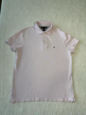 Classic short-sleeve polo shirt with signature embroidered chest flag logo, multi-button placket, and tailored silhouette. thumbnail 2