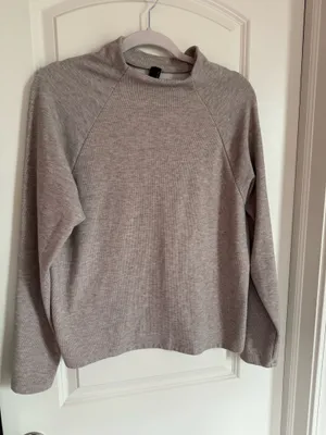 Mock neck sweater thumbnail 1