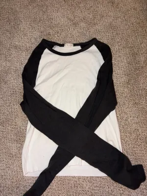 Brandy Melville Top thumbnail 3