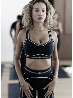 Alo Airbrush Heart Throb Bra Black White Padded Seamed Sports Cropped Bralette thumbnail 7