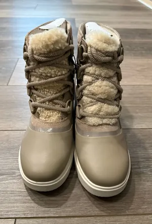 Sorel Boots Women’s Waterproof Winter Insulated Snow thumbnail 1