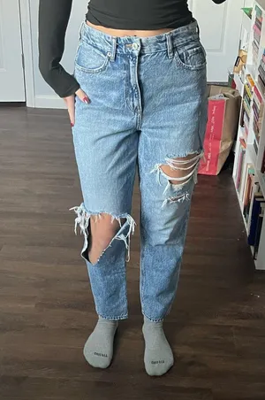 American Eagle Jeans Curvy Mom jeans  thumbnail 1