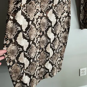 Leith Snakeskin Bodycon Midi Dress Turtleneck Long Sleeve Nordstrom M thumbnail 5