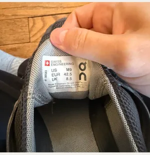 On Cloud Men’s Running Shoes 9 thumbnail 7