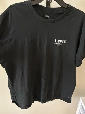 levi’s tee  thumbnail 1