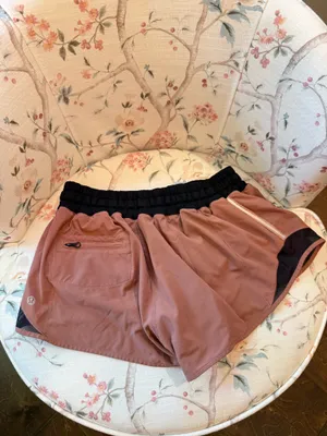 Lululemon Hotty Hot Shorts thumbnail 4