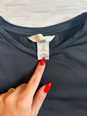 H&M Black Fitted Top thumbnail 2