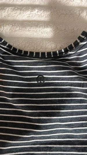 Lululemon Shirt thumbnail 2