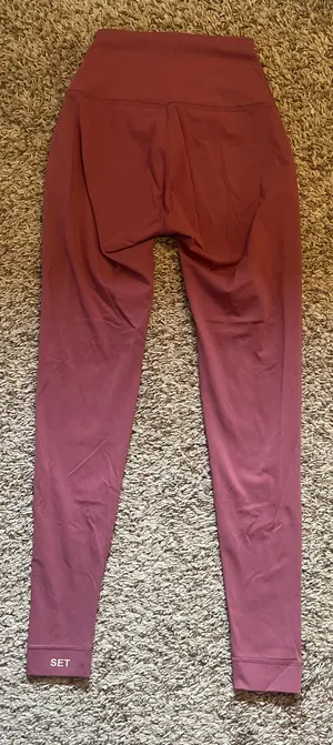 Set Active Leggings & Matching Bra thumbnail 2