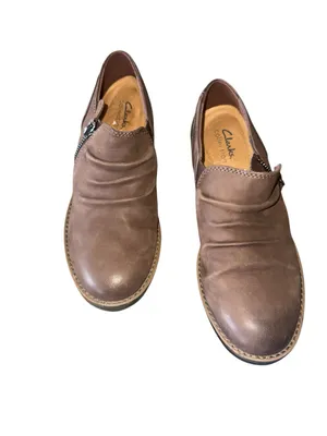 NEW Clarks Camzin Pace Bootie Brown SZ-7.5 Ruched Low Heel Ankle thumbnail 9